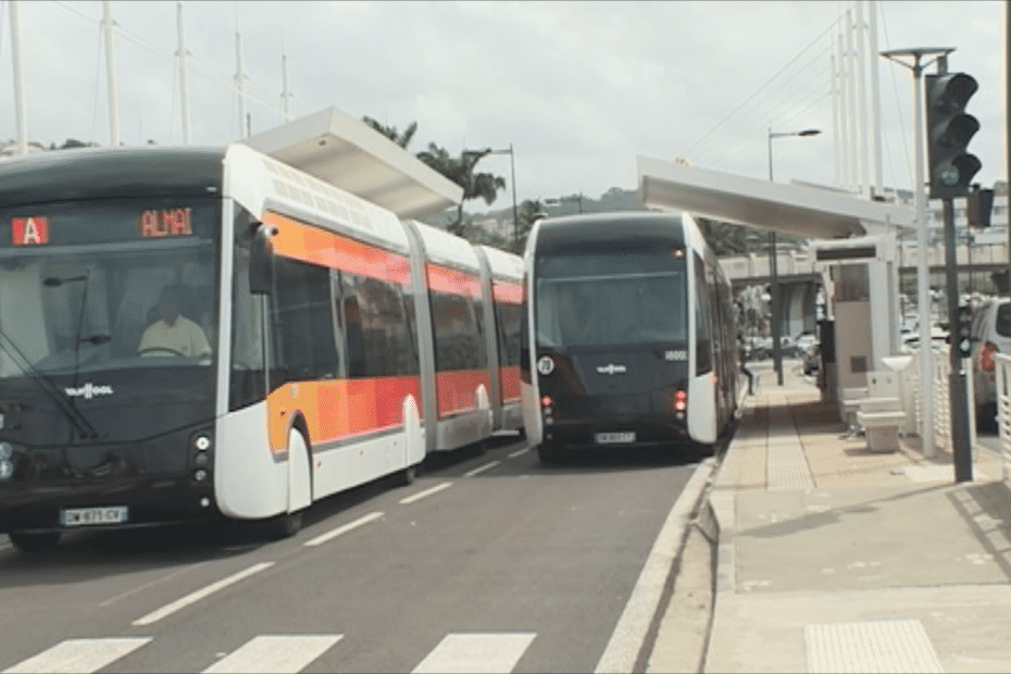 Le réseau de transport du centre de la Martinique est à nouveau paralysé