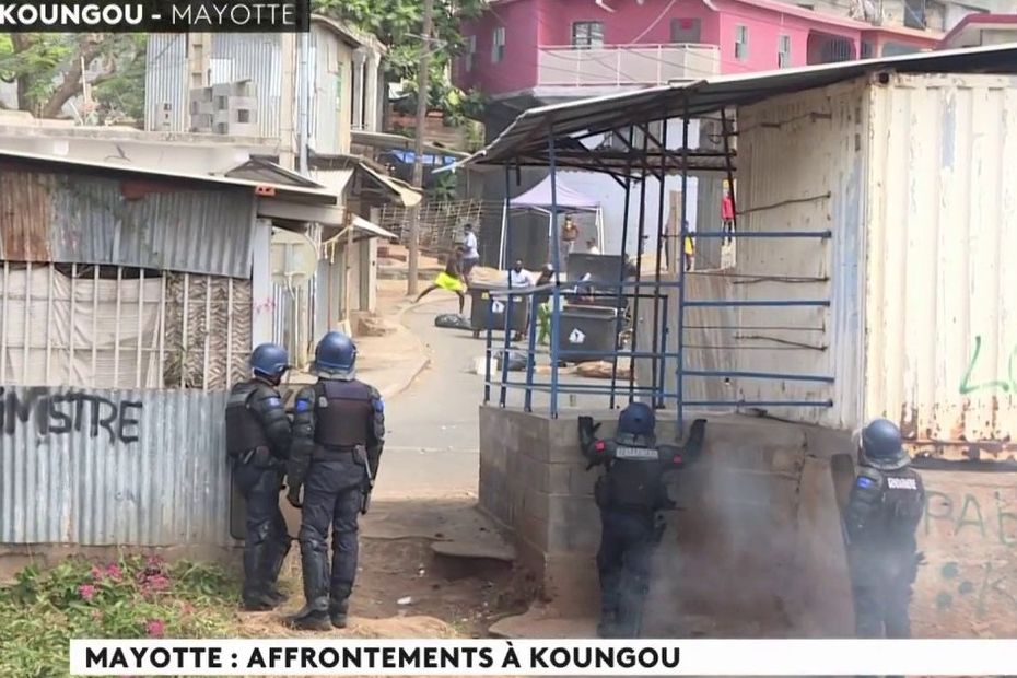 REPLAY Mayotte affrontements entre bandes armées et forces de police