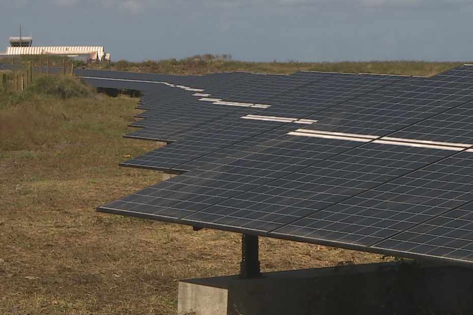 Une première en France une centrale photovoltaïque installée au sol