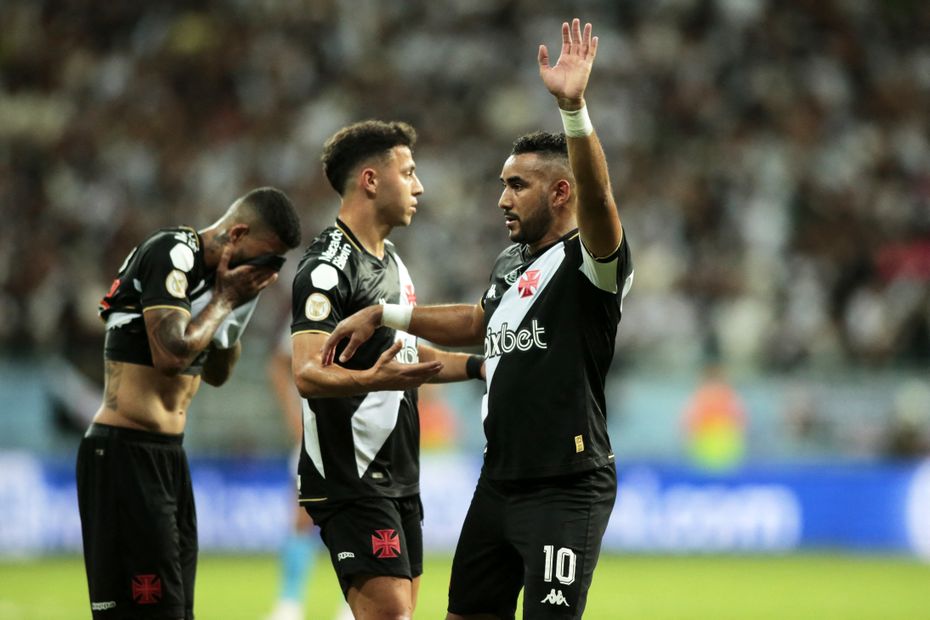 Foot Dimitri Payet Offre La Victoire Au Vasco De Gama Avec Son