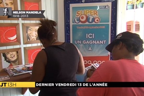 Affluence au point loto du François