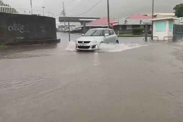 De fortes pluies se sont abattues sur les îles de la Société samedi 29 février 2020. 