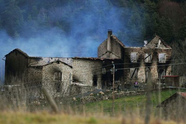La ferme de Frédérik Limol le forcené qui a tué trois gendarmes dans le Puy de Dôme.
