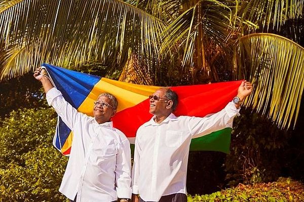 Danny Faure, ancien président et Wavel Ramkalawan, nouveau président des Seychelles 26 octobre 2020