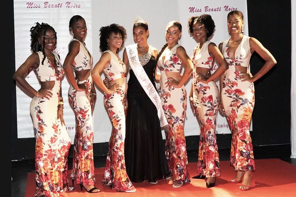 les candidates de Miss Beauté Noire, le 26 décembre 2021 aux Trois-Îlets