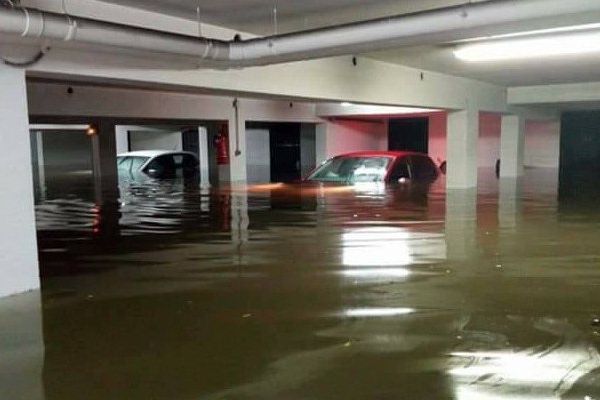 De nombreux parkings dont celui du Trésor ont été inondés le week end dernier