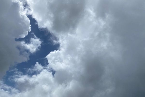 Le ciel bleu réapparait au-dessus de la Martinique.