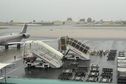 Le tarmac de l'aéroport de Tahiti-Faa'a inondé après les fortes pluies