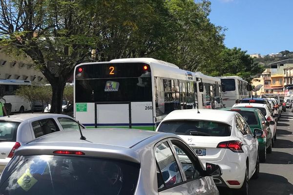 Embouteillage / bouchon / circulation