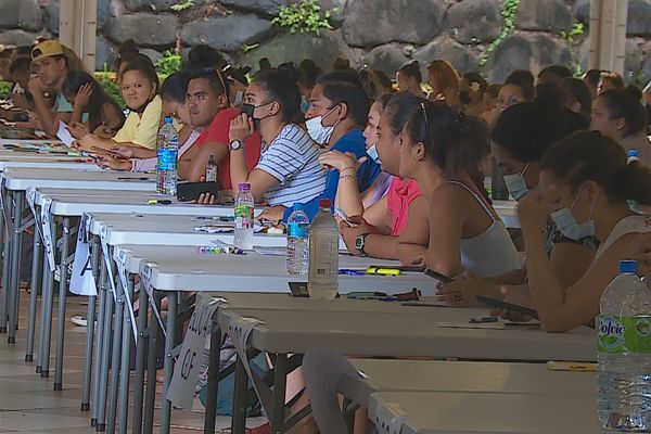 Archives. Le dernier concours de la gendarmerie a attiré beaucoup de jeunes gens et de jeunes filles.