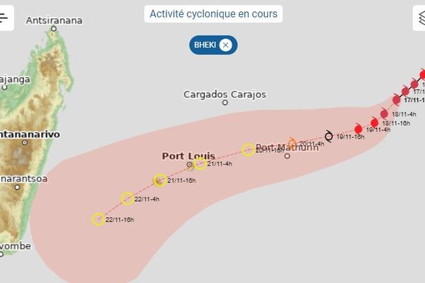 trajectoire cyclone tropical intense bheki Météo France