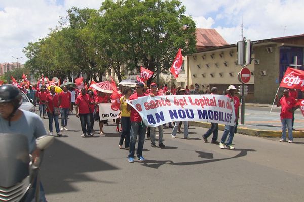 Défilé / 1er mai / syndicats