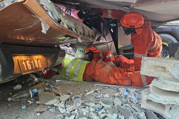 Après le tremblement de terre du 17 décembre 2024, opération de secours à Port-Vila.