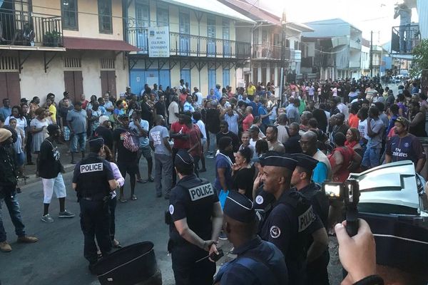 Guyane: un squat évacué sous la pression populaire à Cayenne