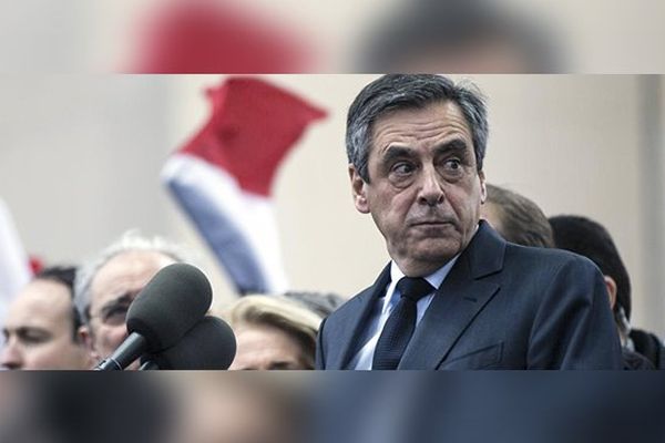 François Fillon s'adresse à ses partisans réunis place du Trocadéro à Paris, dimanche 5 mars 2017