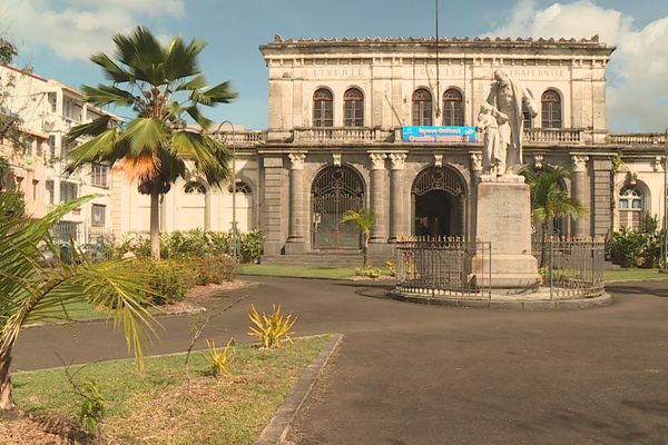 L'ancien  palais de justice à Fort-de-France.