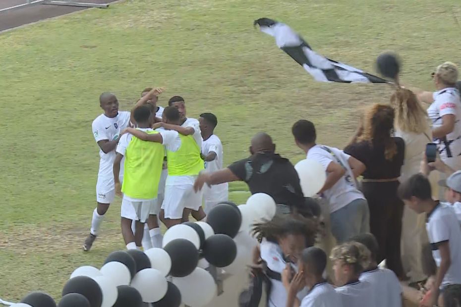 Football La Saint Pierroise Face La Tamponnaise Pour Le Me Tour