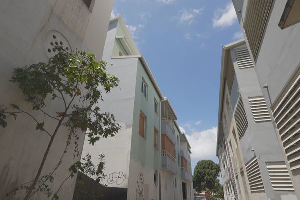 Logements neufs abandonnés à Saint-Louis