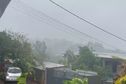 EN DIRECT. Cyclone Chido : Mayotte frappée par les intempéries, des cases en tôle effondrées. Suivez l'évolution de la situation en temps réel