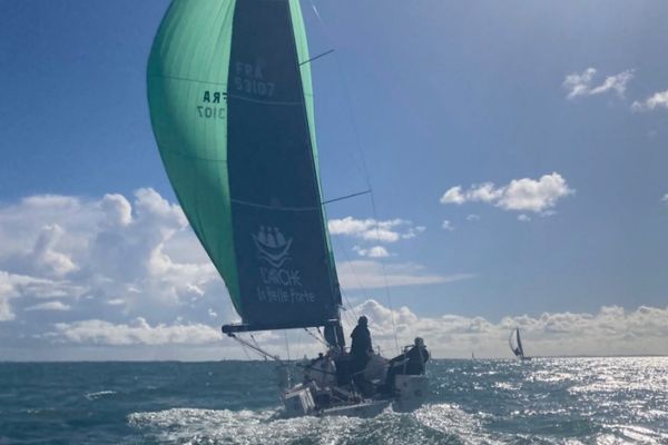 Les bateaux de la Cap Martinique navigant sous spi