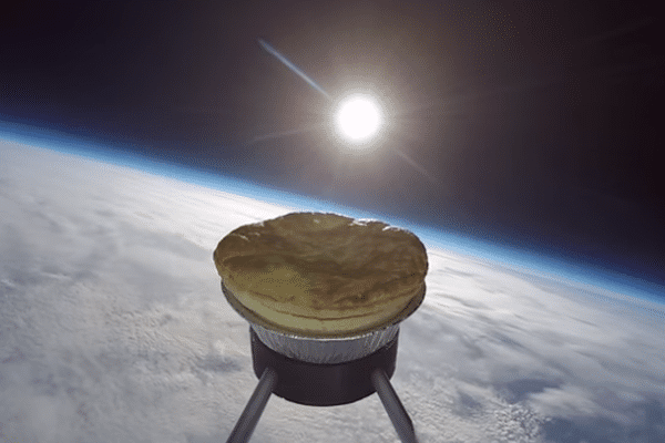 Une tarte dans l'espace