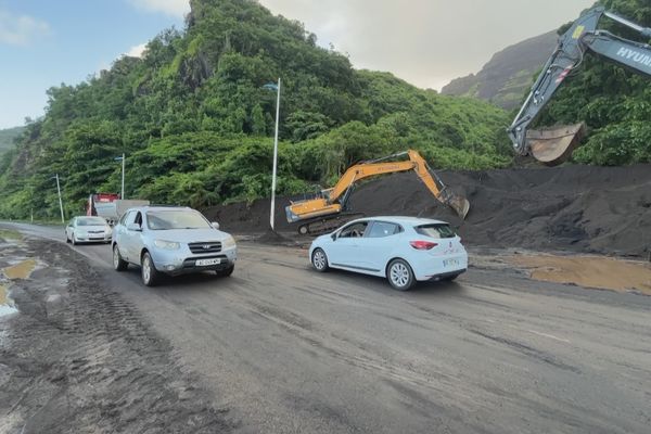 Jusqu'à aujourd'hui, le passage des véhicules avait été provisoirement autorisé, sur certaines plages horaires de la journée, sur la RD6.