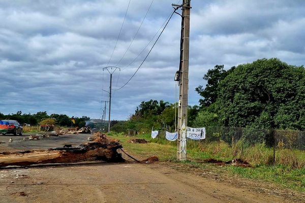 Entre Poya et Bourail, le matin du 26 juin 2024.