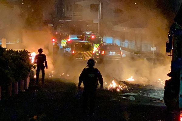 CRS / violences urbaines / incendie / police / vie chère