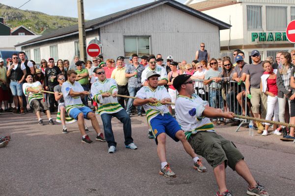 Les Cougars au tir à la corde