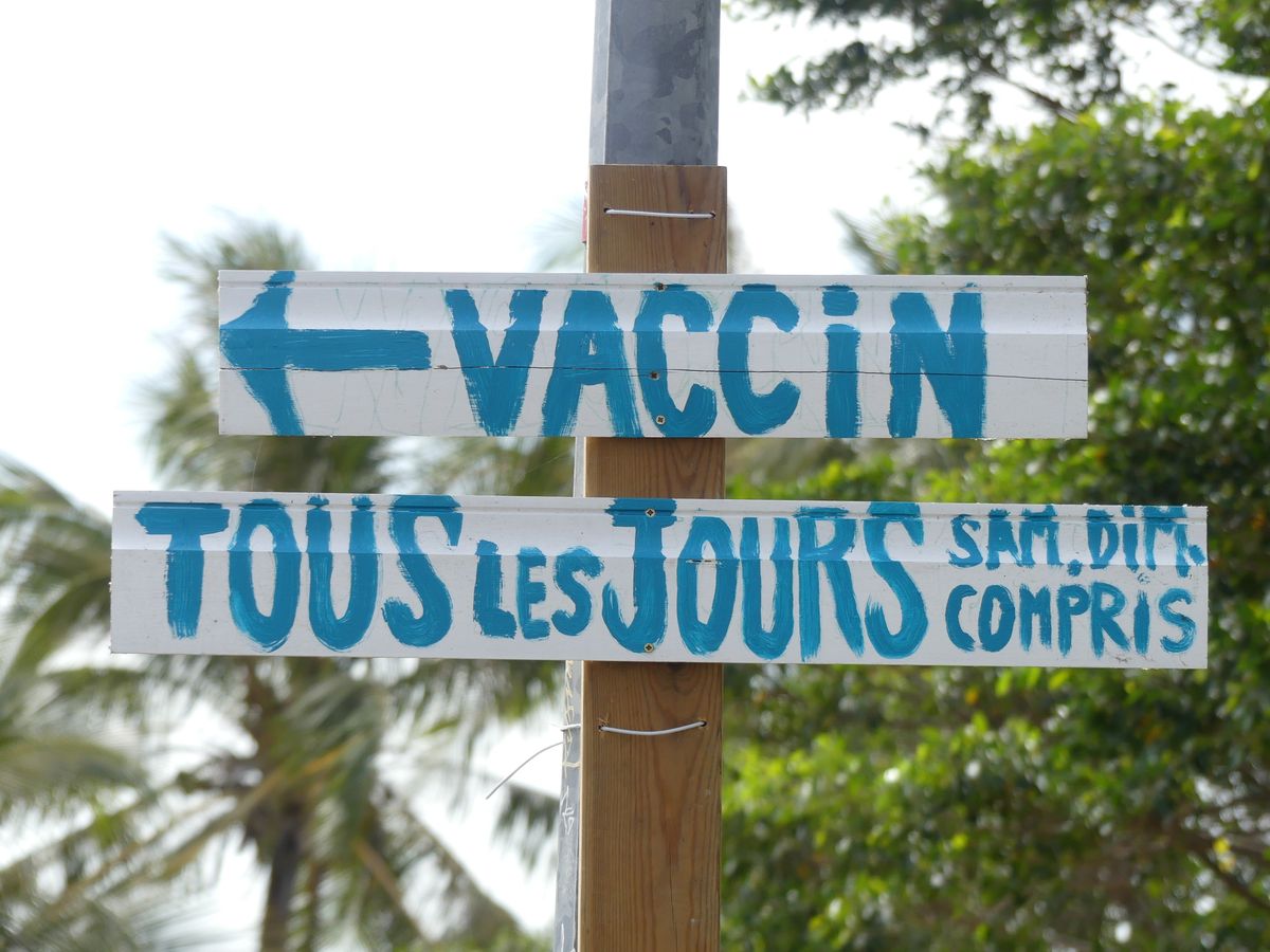 PHOTOPQR/LE PARISIEN/olivier corsan ; Le-Lametin ; 02/08/2021 ; Le  Lamentin, Martinique, France, le 2 août 2021. Un vaccidrome pour le vaccin  contre le COVID-19 a été mis en place au Palais des