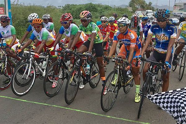 Cyclisme féminin : départ de la course