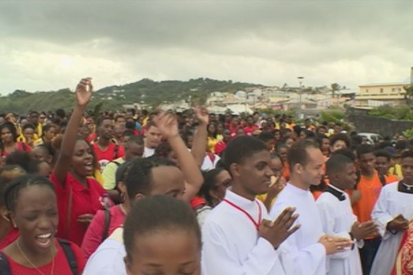 700 jeunes réunis hier (dimanche 25 mars) sur la plage du Tombolo
