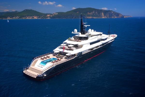 Superyacht Alfa Nero