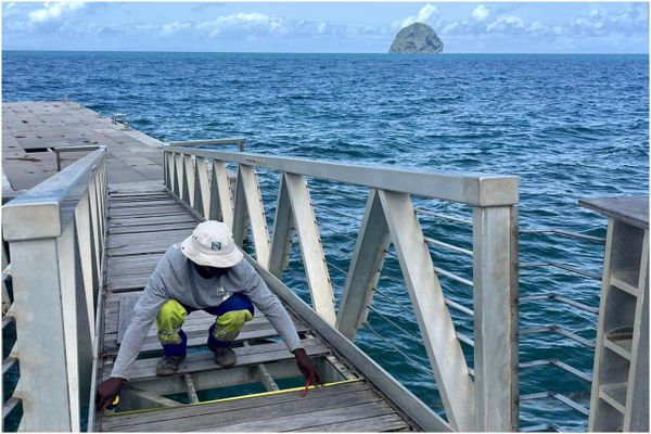 Diamant / plage / intempéries / Béryl / dégâts / quai / ponton