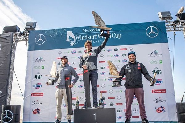 Nicolas Goyard sur la plus haute marche du podium à Sylt.