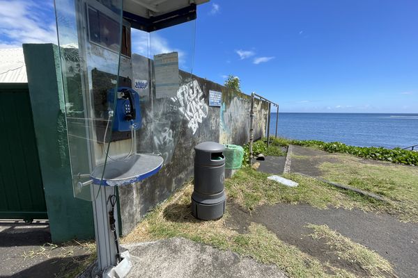 Cabine téléphonique