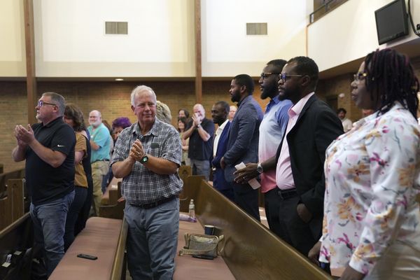 A Springfield, Ohio, les membres d'une église apportent un soutien aux membres de la communauté haitienne