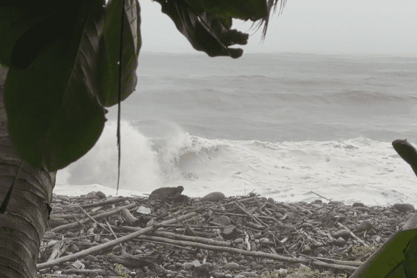 Une île de la Réunion qui se prépare au cyclone