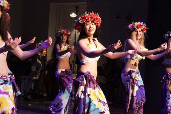 La troupe étudiante "Tamarii no Tahiti" à Montréal