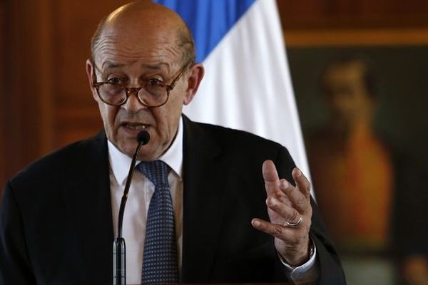 Le chef de la diplomatie française, Jean-Yves Le Drian, est en Colombie.