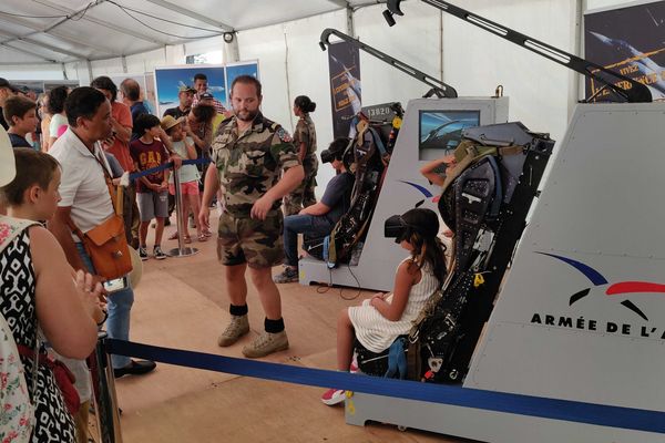 « Des Ailes et des Hommes » : l’exposition itinérante de l'armée de l'air à La Réunion 