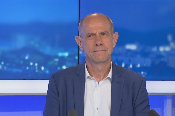 Le vice-recteur Erick Roser lors de son passage dans le JT du 28 avril 2023.