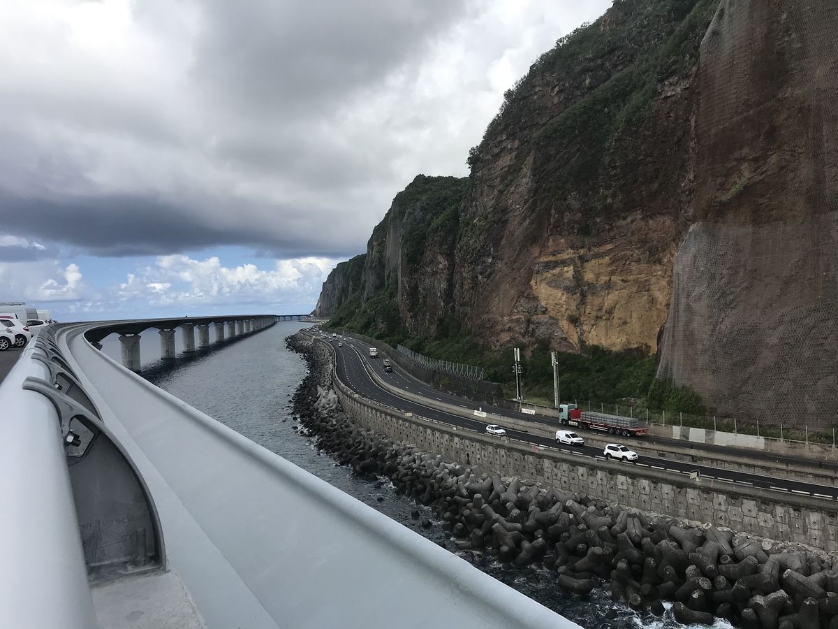 La Réunion : ouverture partielle de la nouvelle route du littoral