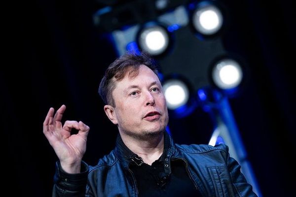 Elon Musk PDG de Tesla a signé un contrat pour la livraison de nickel et cobalt produits en Nouvelle-Calédonie par Vale-NC.