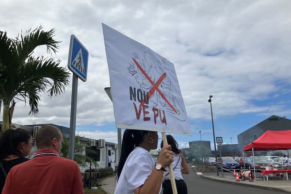 greve Evollys abattoir volaille Etang-Salé lundi 9 septembre 2024