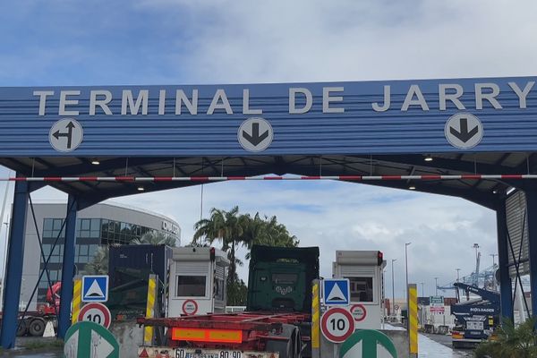 Accès limité sur le terminal de Jarry