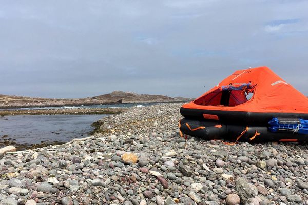 Le Arlene Adonna échoué sur l'île aux Marins 4