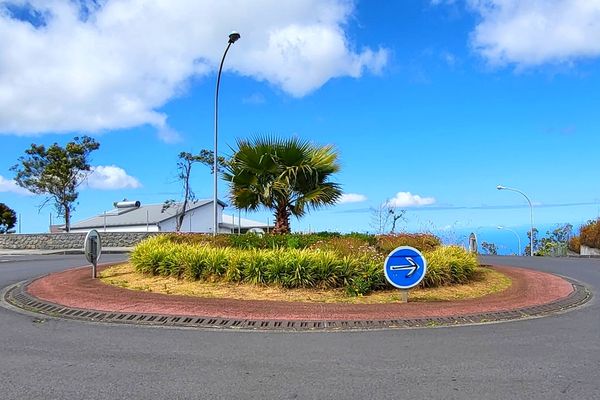 Rond Point Plaine des Cafres