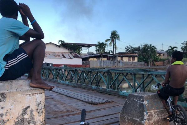 Le pont îlet Malouin à Cayenne fermé aux voitures