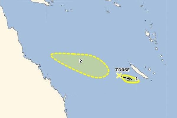 La formation d'une autre dépression tropicale se profile en mer de Corail (zone 2) alors que celle intitulée TD06 F affecte en ce moment la Calédonie (zone 1).